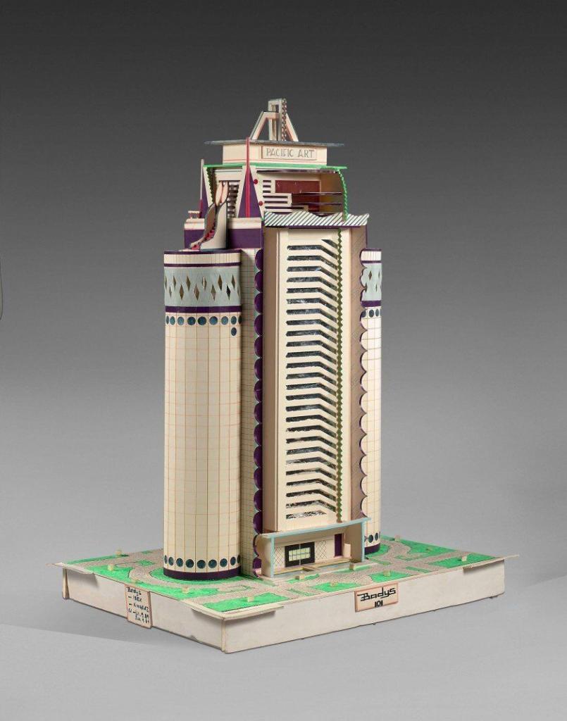 BODYS-ISEK-KINGELEZ-Artskop