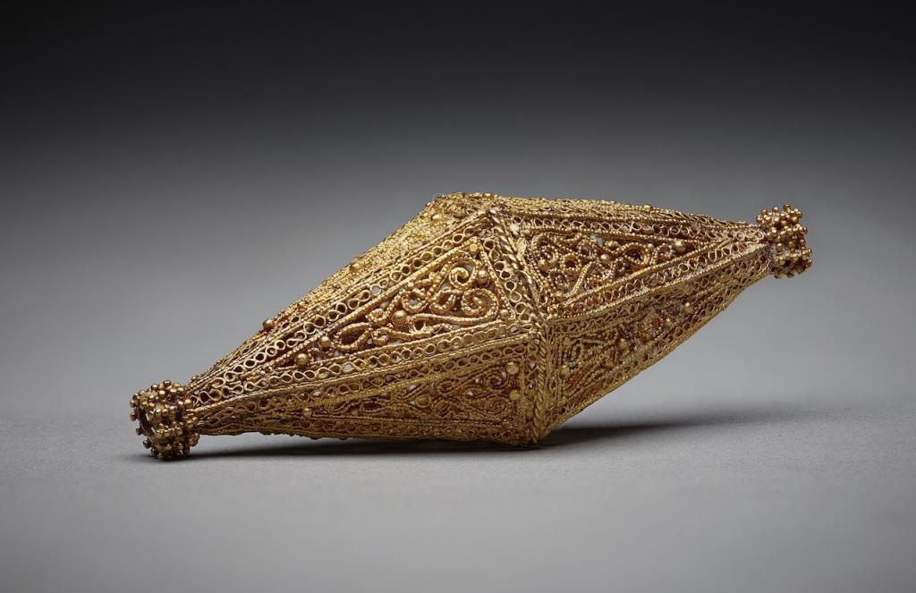 Caravans-of-Gold-Bead-artskop-medieval-africa-modern-contemporary-african-art