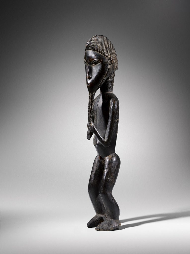 STATUE, BAULÉ, CÔTE D'IVOIRE Haut. 49 cm PROVENANCE: Collection Paul Guillaume (1891-1934), Paris Robert Duperrier, Paris Collection Marceau Rivière, Paris, acquis ca. 1979