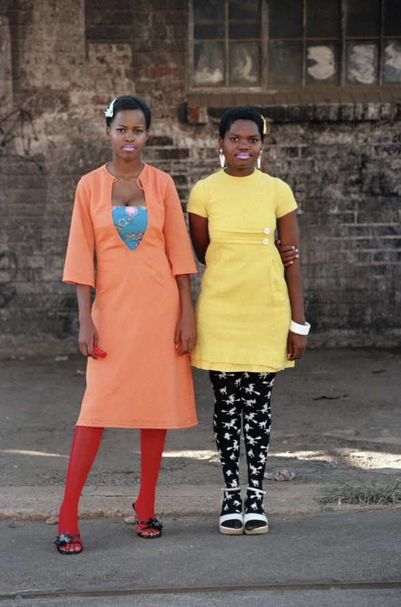 Nontsikelelo "Lolo" Veleko, Cindy and Nkuli, "Beauty is in the Eye of the Beholder," 2003. The Way She Looks: A History of Female Gazes in African Portraiture. © Courtesy The Walther Collection.