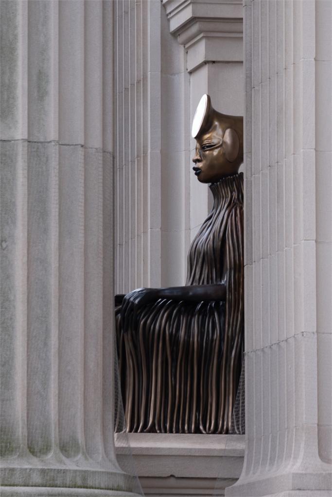 Wangechi Mutu (Kenyan, born 1972). The Seated II, 2019. Bronze, 80 3/4 x 31 3/4 x 37 1/4 in. (205.1 x 80.6 x 94.6 cm). Work of art courtesy of the artist and Gladstone Gallery, New York and Brussels