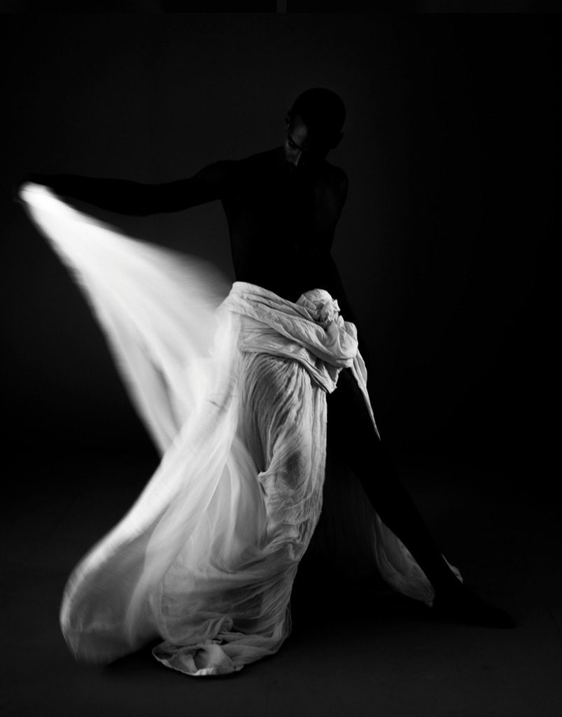 Stedy Théodore, Icarus, 2019, impression N/B sur papier photo, 70x50 cm espace d’art contemporain 14N 61W